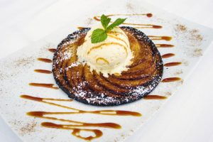 Caramelised apple pie with vanilla ice cream